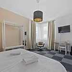 فندق Le Petit 3*