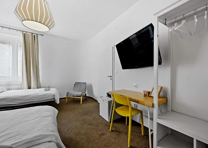 Le Petit Братислава