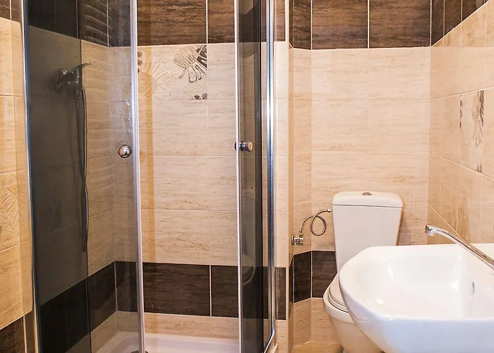 Le Petit Братислава