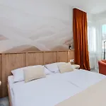 Hotel Le Petit