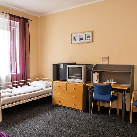 Le Petit Hotel 3*